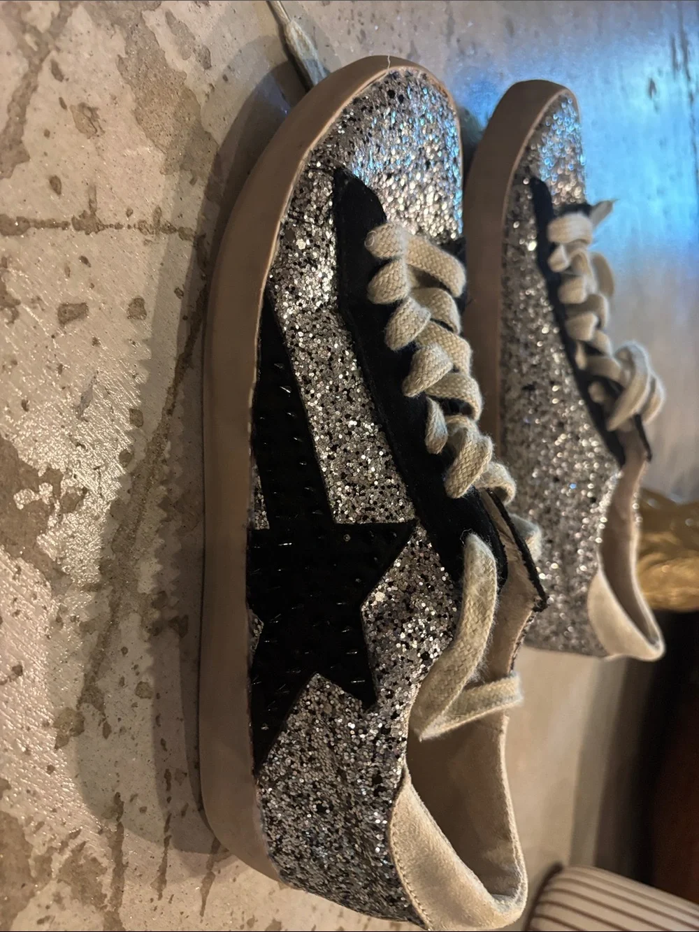 Shu shop size 9 Silver Glitter Low-Top Women's Sneakers with Black Star- so fun!